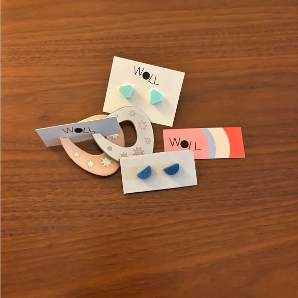 Bundle of Woll acrylic earrings (3) - Picture 1 of 5